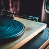 Audio-Technica AT-LPW40WN atskaņotājs melns/koks, iebūvēts fono priekšpastiprinātājs, manuāla darbība