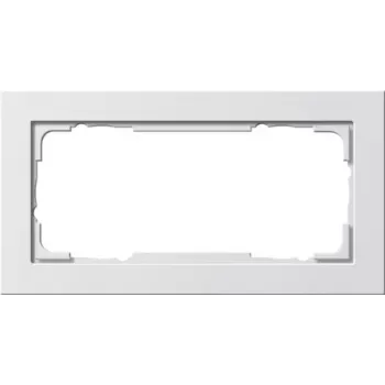 Gira 100222 Balts