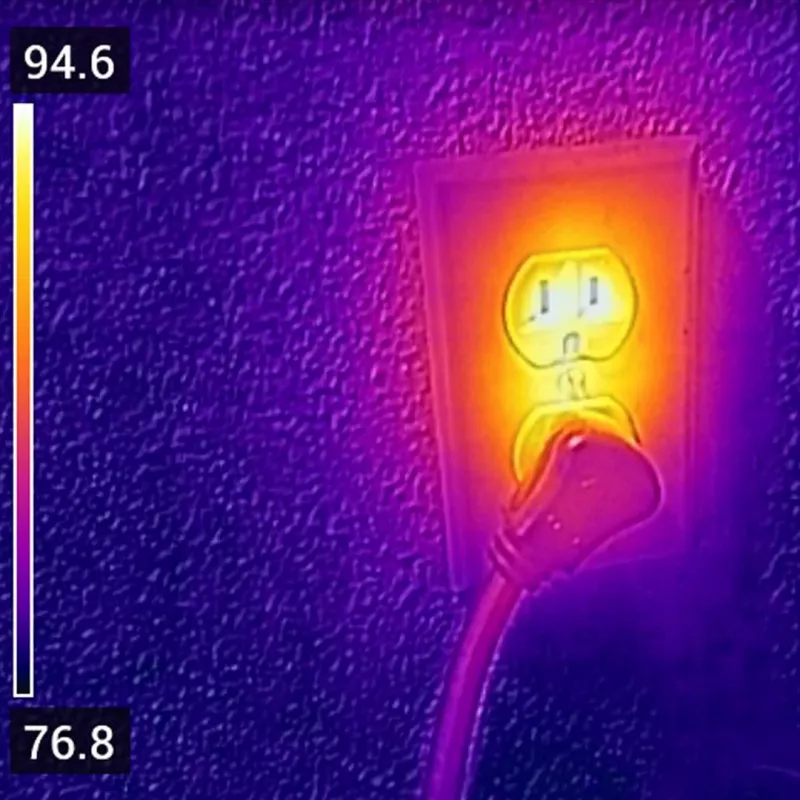 FLIR C3-X termokamera Melna 1800 mAh Vanādija oksīds Nesaldēts fokālās plaknes masīvs Iebūvēts displejs 128 x 96 pikseļi LCD 640 x 480 pikseļi