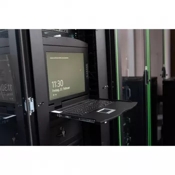 DIGITUS 19 collu HD LCD KVM konsole ar 16 portu VGA slēdzi un vācu QWERTZ tastatūru