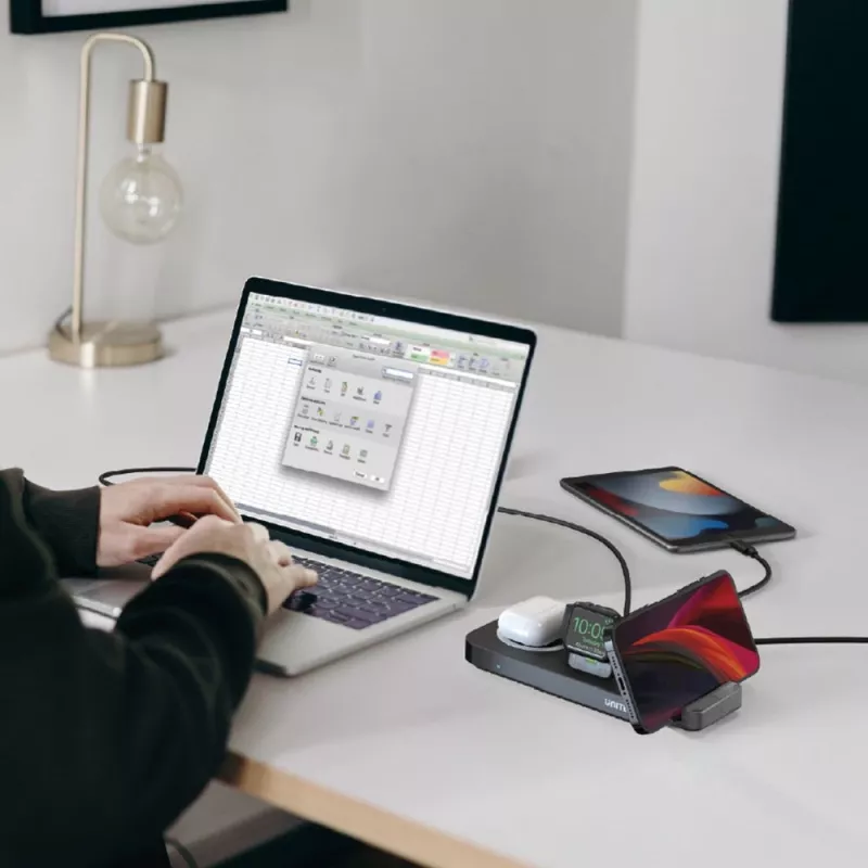 UNITEK MagMighty Combo 5 5-in-1 bezvadu lādētājs melns