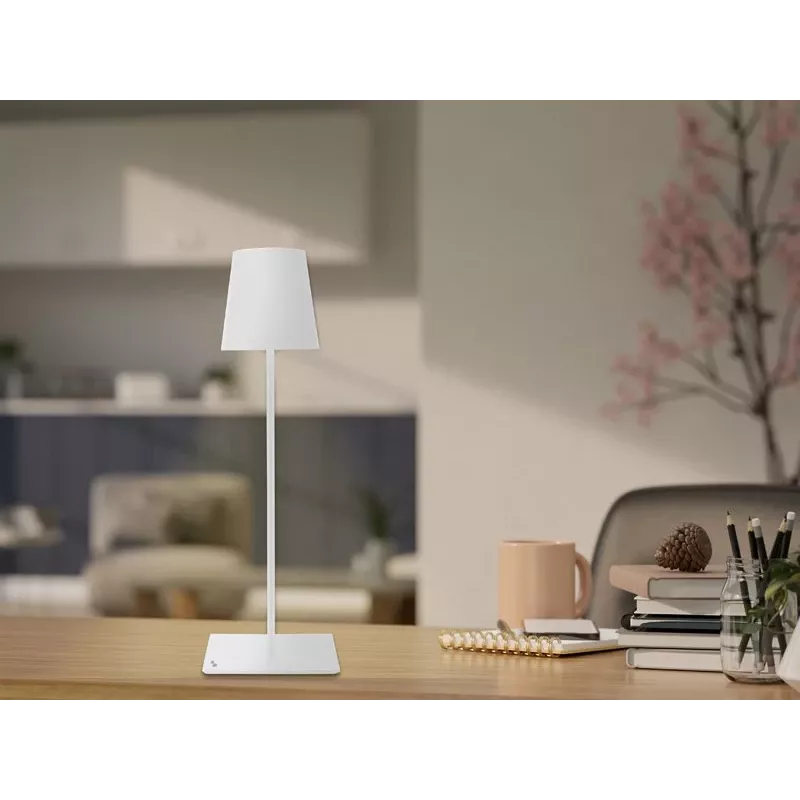 Beper P201UTP404 uzlādējams LED stāvgaismeklis, regulējams augstums, 2,5 W, regulējams spilgtums, metāla, balts