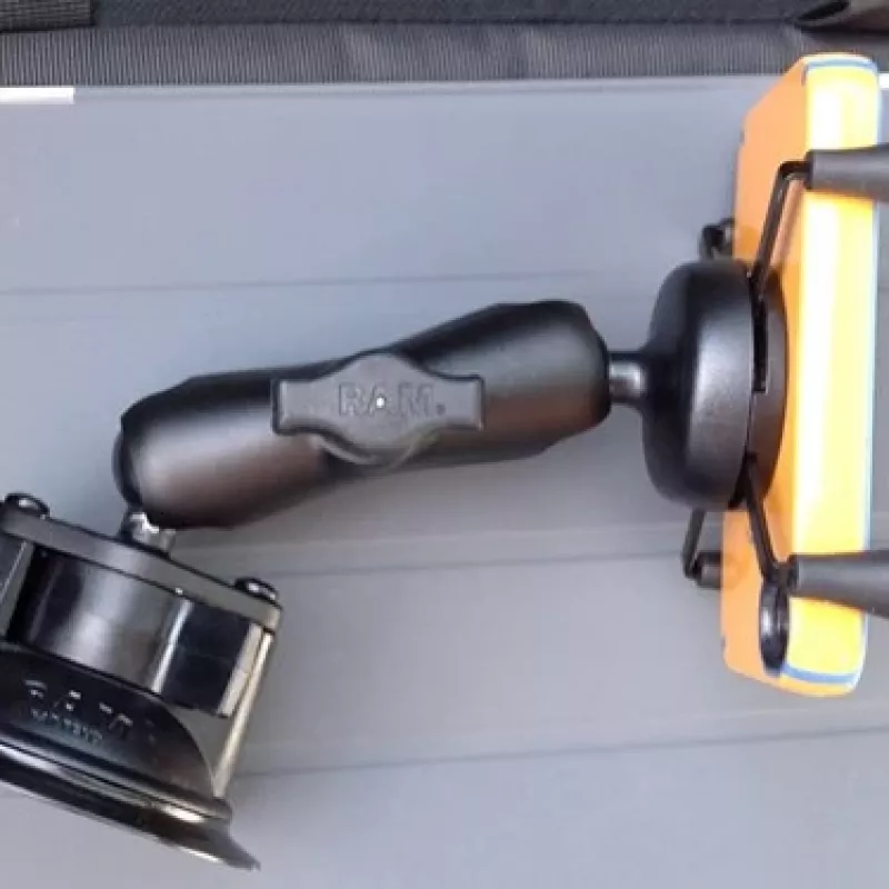 RAM Mounts X-Grip telefona turētājs ar Twist-Lock piesūcekni