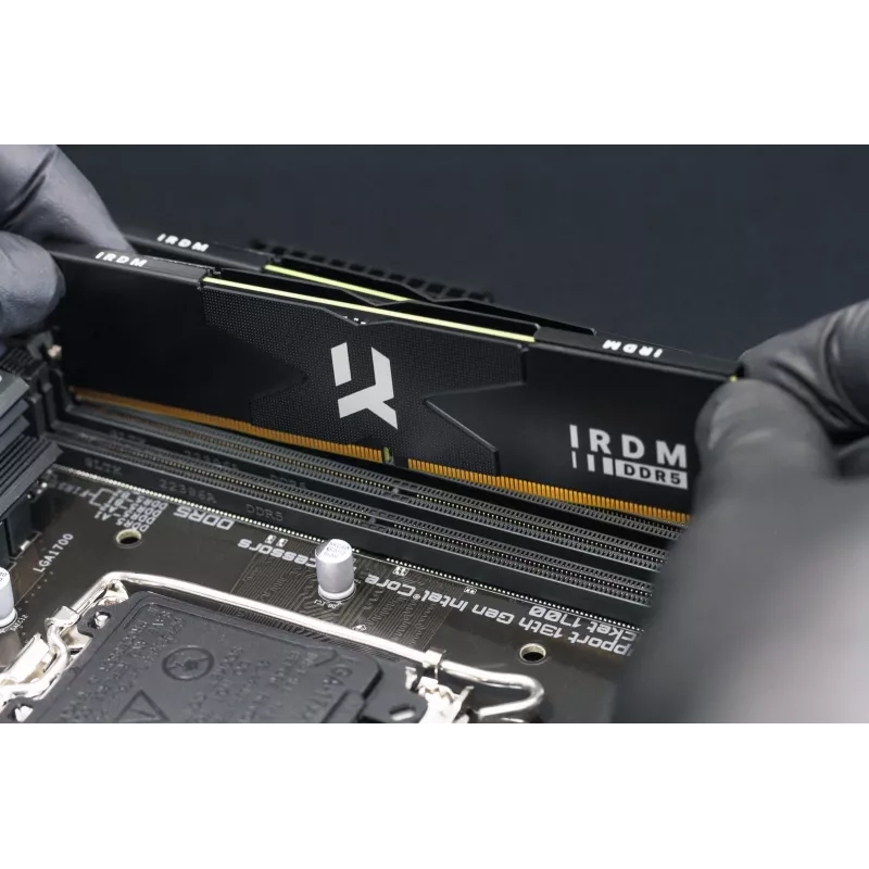 Atmiņa DDR5 IRDM 32GB (2x16GB) / 8000 CL36 melna