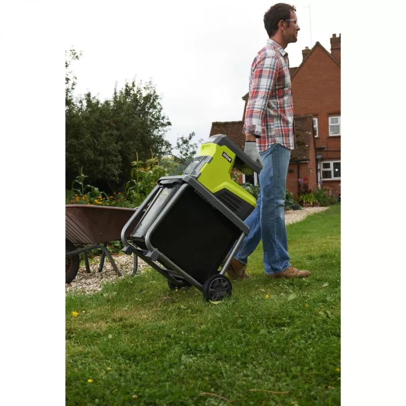 Ryobi RSH3045U dārza smalcinātājs, elektrisks, 3000 W, smalcināšanas diametrs 45 mm, 21 kg