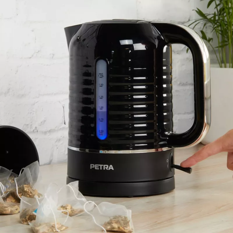 Elektriskā tējkanna Petra 1.7L 3KW Melna