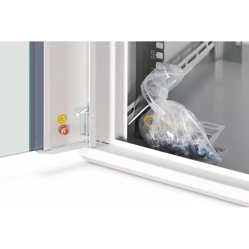 Sienas stiprināms 19 collu skapis DIGITUS Dynamic-N DN-37106 — 9U, 600x600 mm, IP20, atslēgas slēdzene