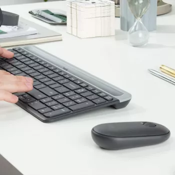 Bezvadu tastatūras un peles komplekts Logitech MK470 Slim Combo