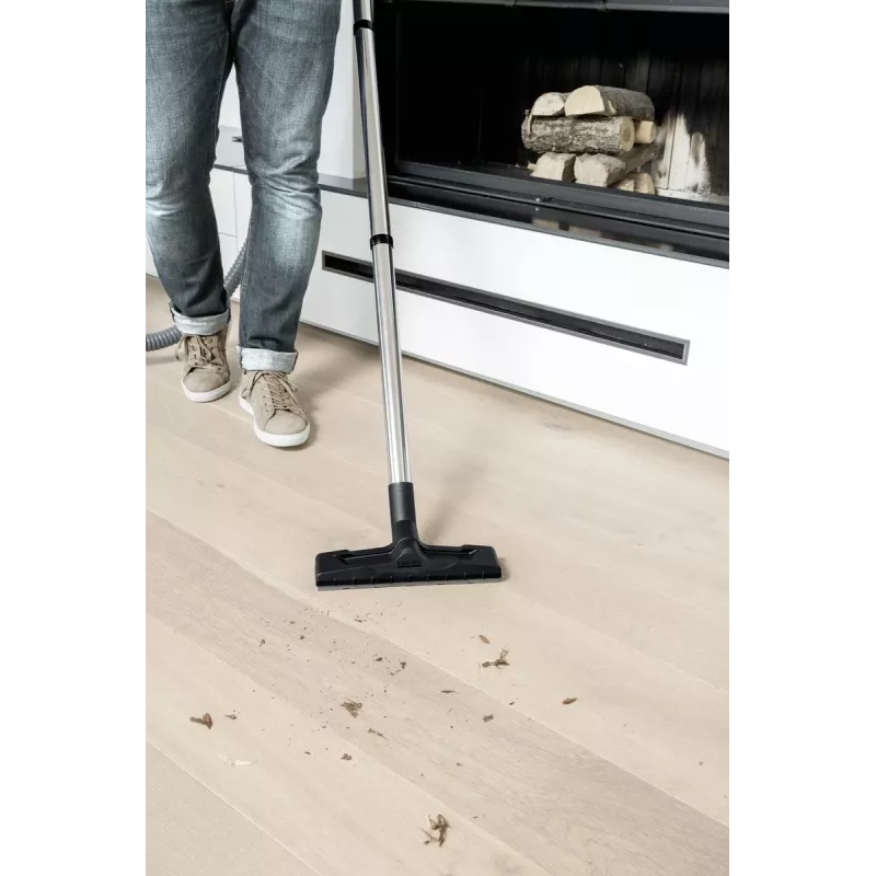 Sausais putekļsūcējs Karcher AD 4 Premium — 17 L, 600 W, bezmaiss, metāla šļūtene, hromēta caurule