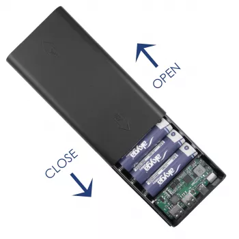 Akyga AK-BC-05 ārējā akumulatora korpuss 12x 18650 Li-Ion elementiem, 22,5 W, Qi 15 W, USB-C PD + 2x USB-A, LED lukturis, melns