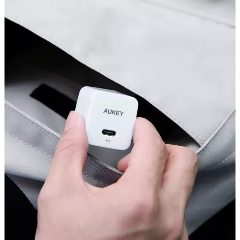 Mini sienas lādētājs AUKEY PA-Y20S Balts 1xUSB-C 20W PD Power Delivery