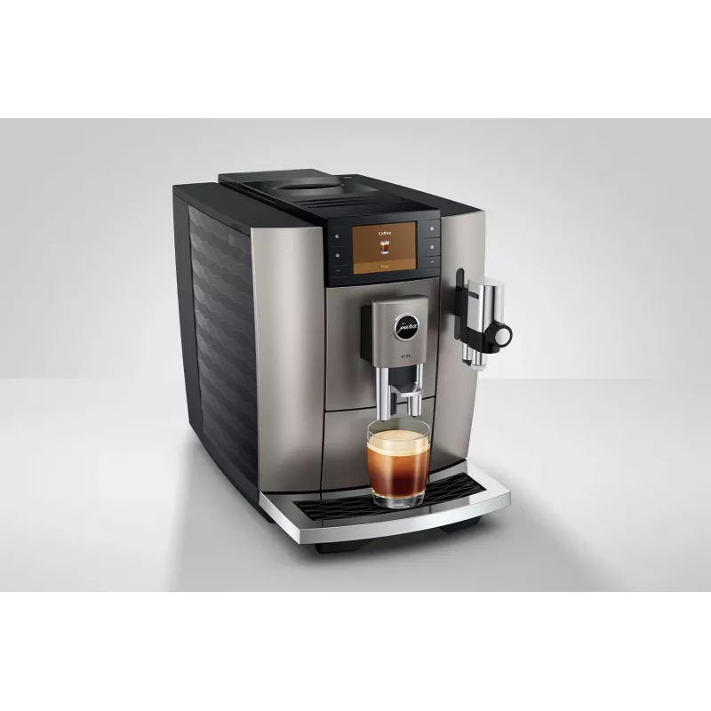 Kafijas automāts JURA E8 Pilnībā automātisks 1,9 L Sudrabs — 15 bāri, 3,5 collu displejs, dzirnaviņas, piena putotājs