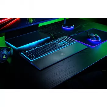 Spēļu tastatūra Razer Ornata V3 X pilnizmēra USB, membrānas slēdži, RGB LED fona apgaismojums, plaukstas balsts, 1000 Hz iztaujāšana, melna