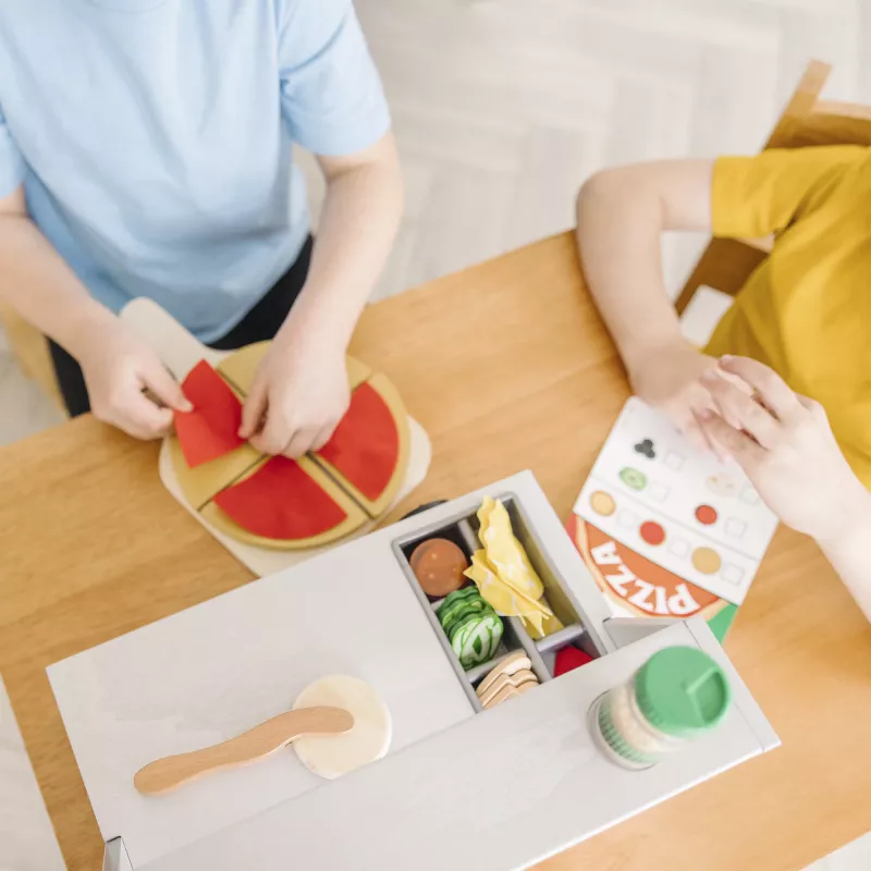 Melissa & Doug Top & Bake Pizza Counter koka rotaļu komplekts
