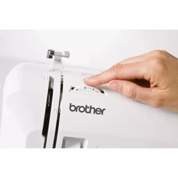 Mājsaimniecības šujmašīna Brother RH127VP2 — 27 programmas, 820 RPM, 5 mm dūriena platums, brīvā roka, LED displejs
