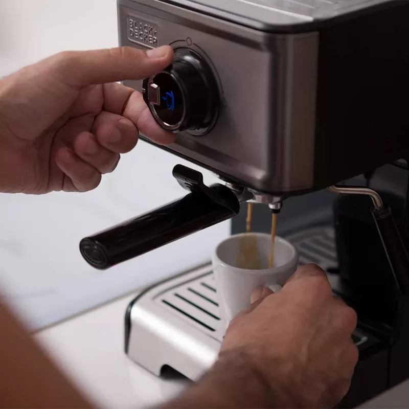Black+Decker BXCO1200E espresso kafijas aparāts ar turētāju, 1200 W