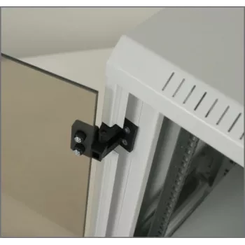 Sienas stiprinājuma rāmis Triton 19 collu 6U/500