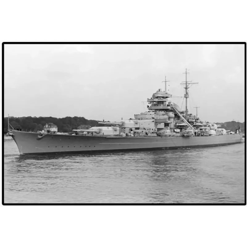 Konstruktors Cobi Kaujas kuģis Bismarck ar 3204 detaļām - Cobi CO BI-4860