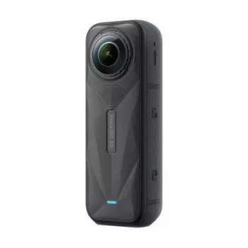 Insta360 X5 kameras standarta komplekts