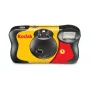Kodak FunSaver vienreizējā kamera ar zibspuldzi, krāsu filma un zibspuldze, 27 fotoattēli, ISO 400