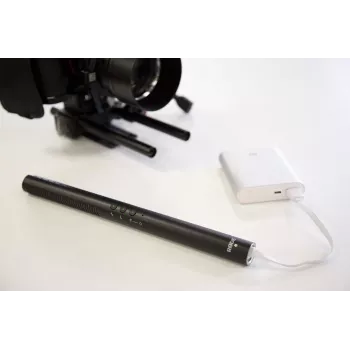 Virziena digitālā kameras mikrofons RØDE NTG-4+ — superkardioīds, 20–20000 Hz, -32 dB, 200 Ω, mini XLR, baterijas darbināms, 22×278 mm, 176 g, melns