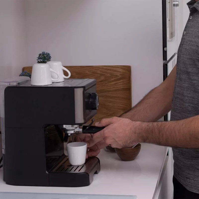 Black+Decker BXCO1200E espresso kafijas aparāts ar turētāju, 1200 W