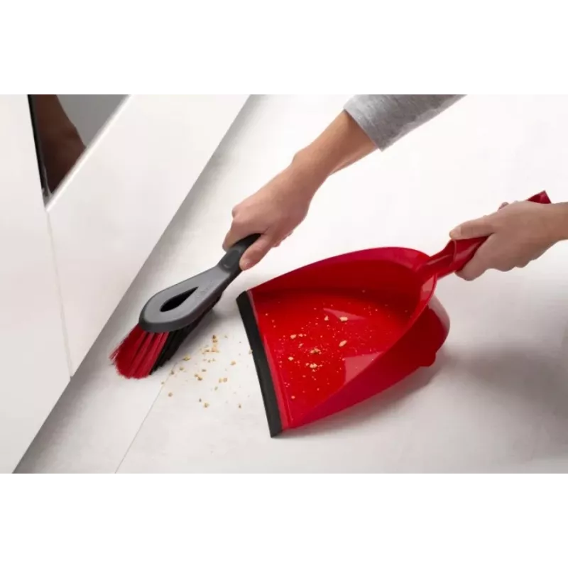 Slotas un liekšķere komplekts VILEDA 141742 — technopolimēra liekšķere, plastmasas rokturis, mīksti/cieti sari, melna, pakarināšanas caurums