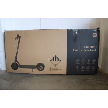 IZPĀRDOŠANA. Xiaomi Electric Scooter 4 EU | DEMO, SKRĀPĒTS, TRŪKST SKRŪVJU | 300 W | 25 km/h | 10 collas | 6 mēneši | Melns