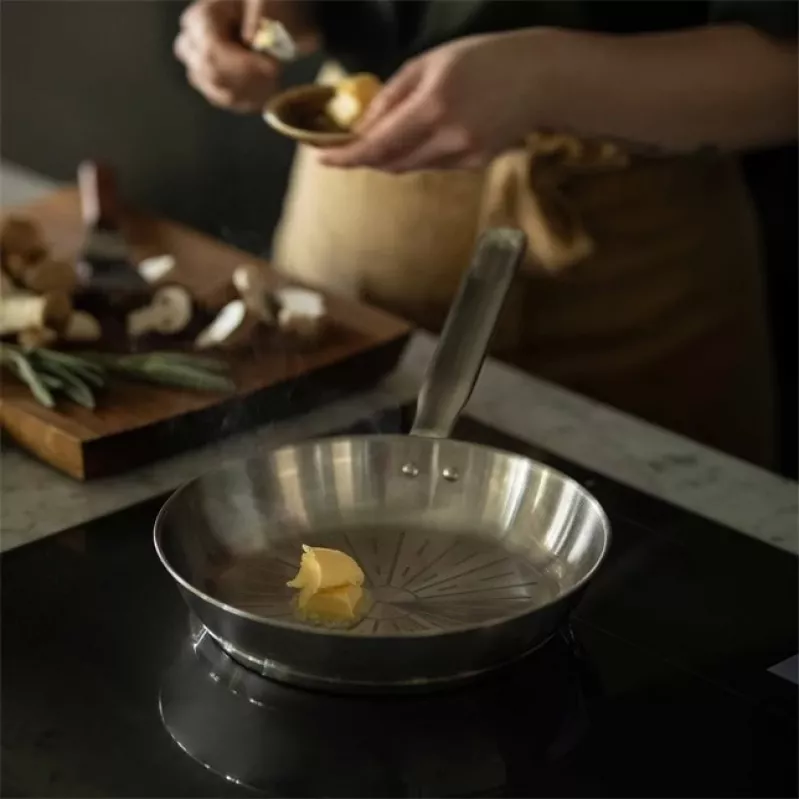 Fiskars All Steel Universāla panna Apaļa