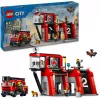 Konstruktors LEGO City Ugunsdzēsēju stacija ar pagriežamām kāpnēm 60414 — 843 gabali, 5 minifigūras