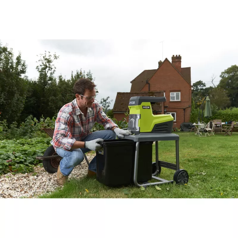 Ryobi RSH3045U dārza smalcinātājs, elektrisks, 3000 W, smalcināšanas diametrs 45 mm, 21 kg