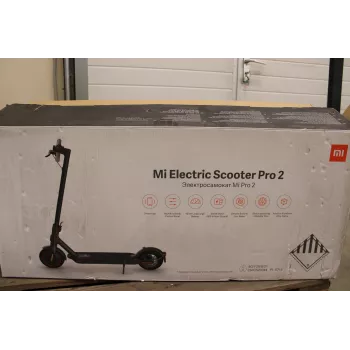 Izpārdošana. Xiaomi Mi Electric Scooter Pro 2 (Melns) | 600 W | 25 km/h | 3 mēneši | Melns | LIETOTS, SASKRAPĒTS, NETĪRS, MAZA PLESA AIZMUGURĒ