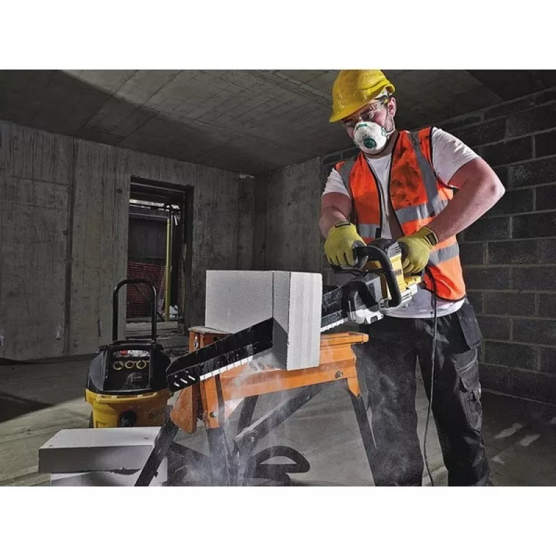 DeWALT DWE 399 aligatorzāģis
