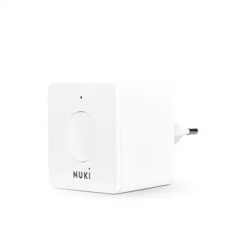 NUKI Bridge — viedās mājas signāla paplašinātājs, Bluetooth/Wi‑Fi, 230 V, darbības rādiuss līdz 10 m, 60×60×50 mm, balts