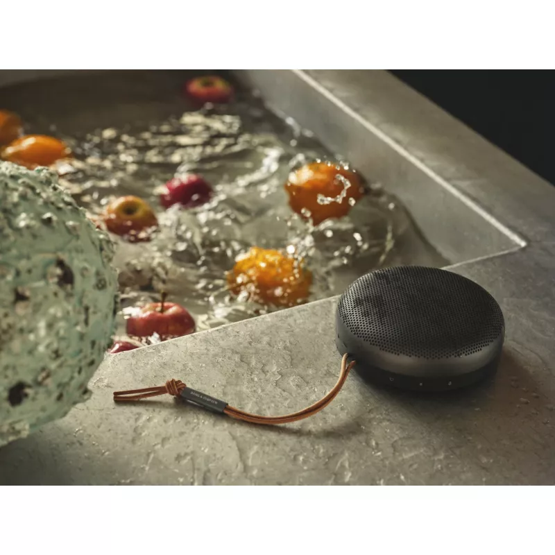 Bang & Olufsen Beosound A1 2nd Gen 1734002 skaļrunis, melnā krāsā