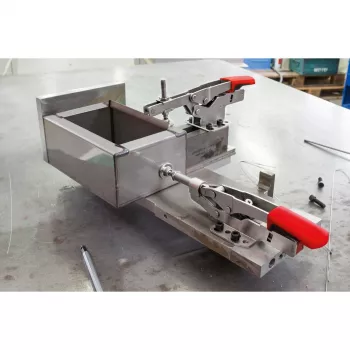 Skavas svira BESSEY STC-HH70 sarkanā nerūsējošā tērauda 6 cm