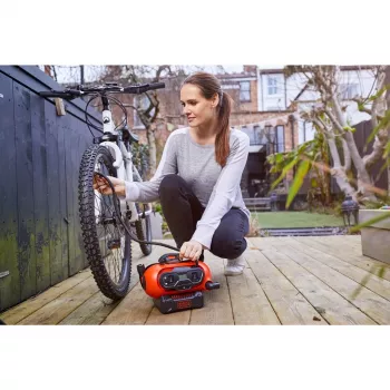 Black & Decker BDCINF18N-QS gaisa kompresors 160 l/min, 230V/12V