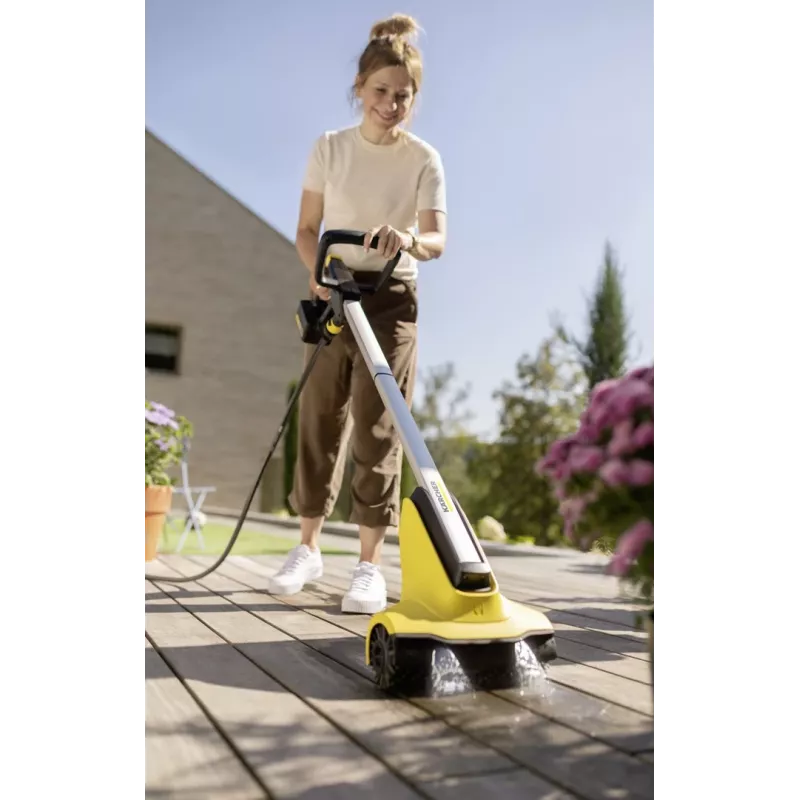 Bezvadu terases tīrītājs Karcher 1.644-011.0 — akumulators, 10 bāri, 180 l/h, kompakts, 2,5 Ah Li-Ion