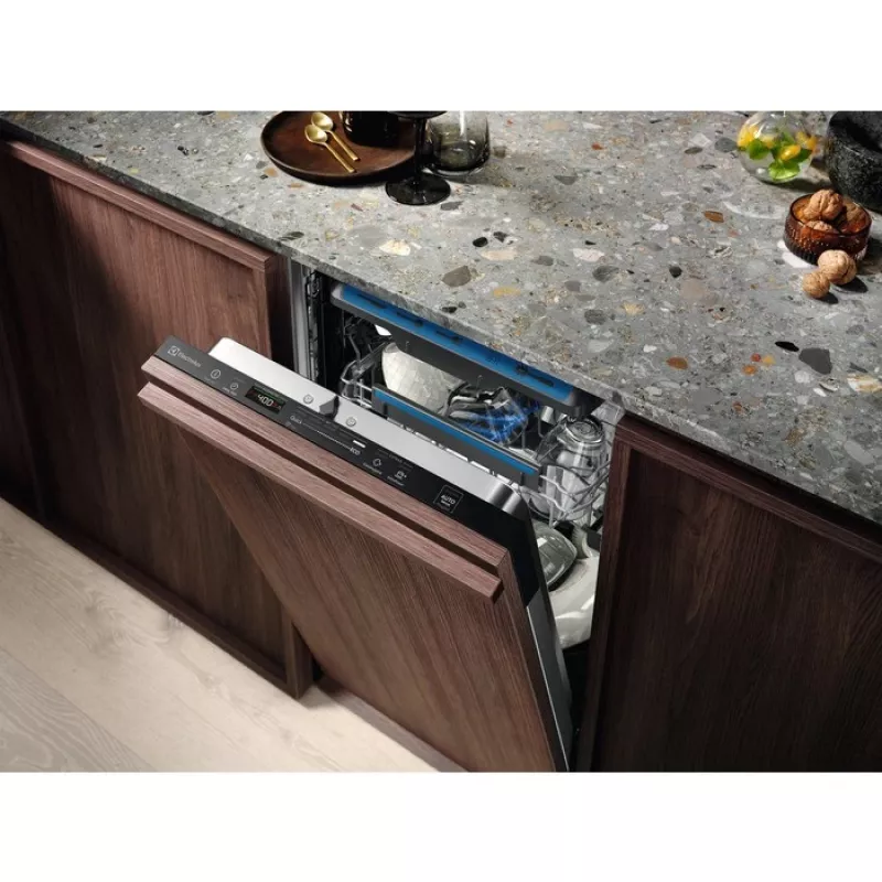 Iebūvējamā trauku mazgājamā mašīna Electrolux EEM43200L, šaura 45 cm, 10 komplekti, 44 dB, 8 programmas