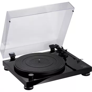 Audio-Technica AT-LPW50PB ar siksnas piedziņu, manuāls atskaņotājs vinilam