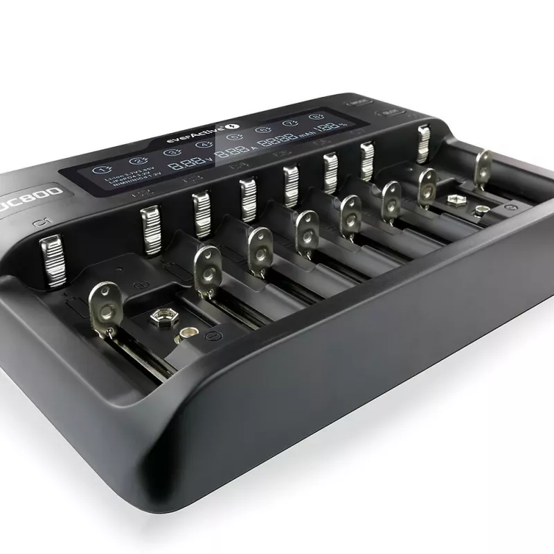 everActive UC-800 lādētājs cilindriskiem Li-ion un Ni-MH akumulatoriem