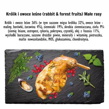 Sausā suņu barība PAKA ZWIERZAKA Trusis ar Meža Ogu S 3 kg — pieaugušiem mazām un vidējām šķirnēm, 29% olbaltumvielas, 16% tauki, bez lipekļa un sojas