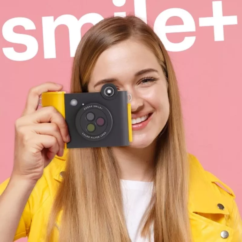 Momentānā drukas kamera Kodak SMILE+ 2x3 Melna