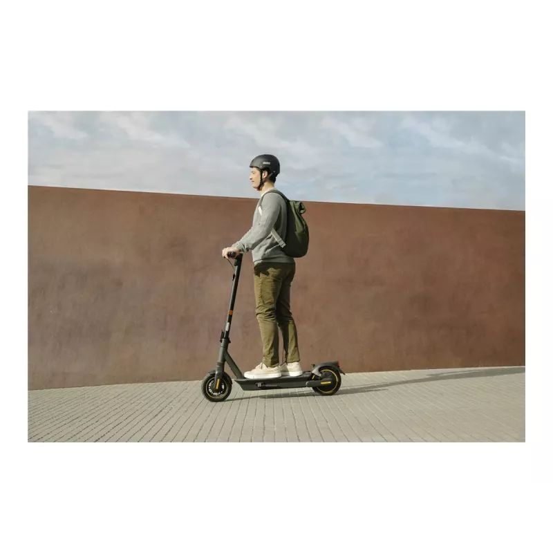 Ninebot Commuter Helmet | Melna