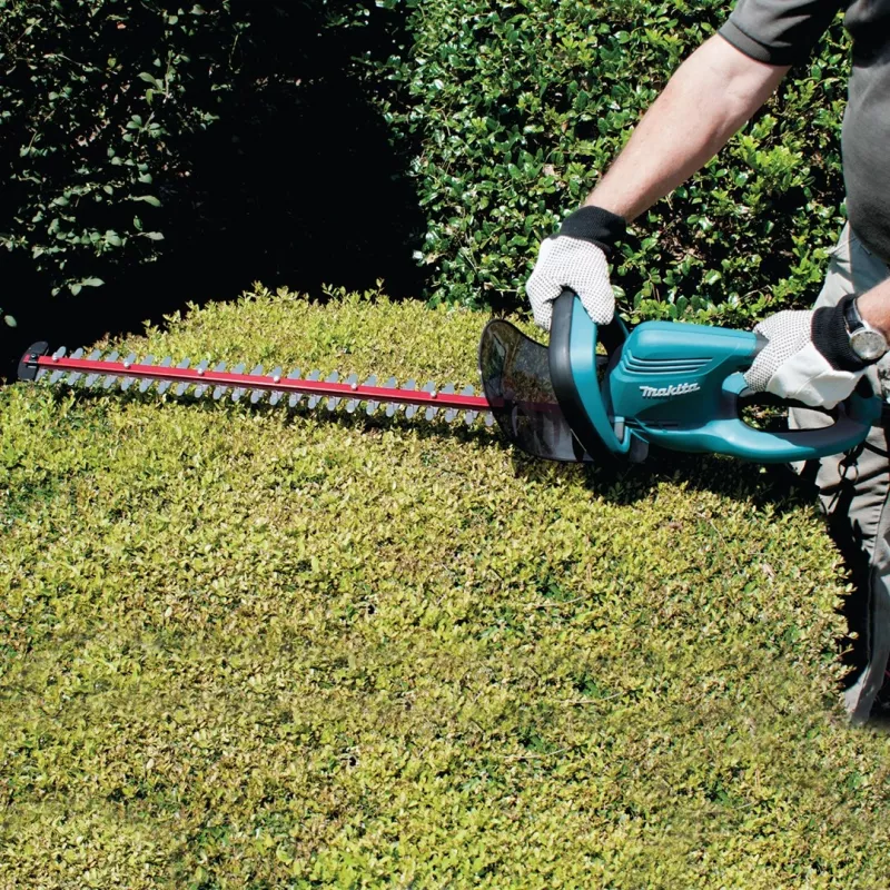 Akumulatora dzinējzāģis Makita UH6570 ar dubulto asmeni 550 W 3.8 kg