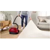 Putekļsūcējs Bosch BGB 41RD3H — 600 W, 4 L putekļu maiss, HEPA filtrs, 11 m darbības rādiuss, teleskopiskā caurule, sarkans
