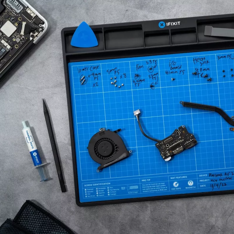 Magnētiskais paklājiņš iFixit FixMat 1 300x250 mm ar pildspalvu