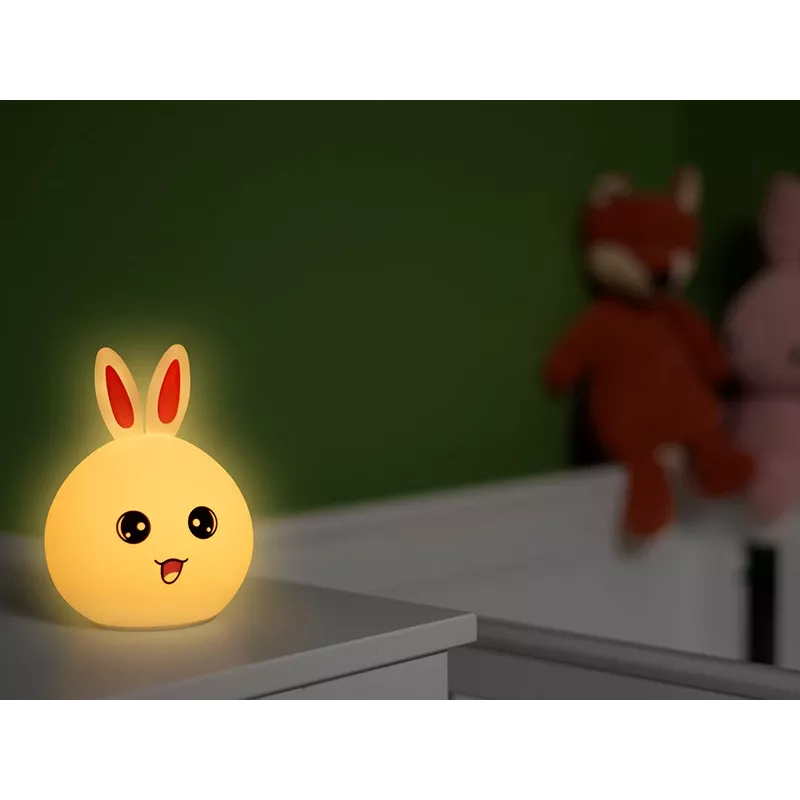 Tracer Bunny balta nakts lampiņa
