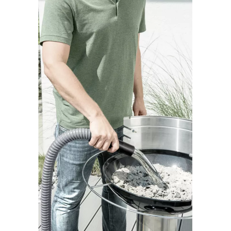 Sausais putekļsūcējs Karcher AD 4 Premium — 17 L, 600 W, bezmaiss, metāla šļūtene, hromēta caurule