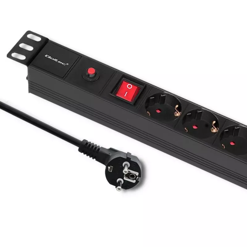 Qoltec 53993 19 collu 1U rack PDU ar pārsprieguma aizsardzību, 6x Schuko, 16 A, 2 m, melns